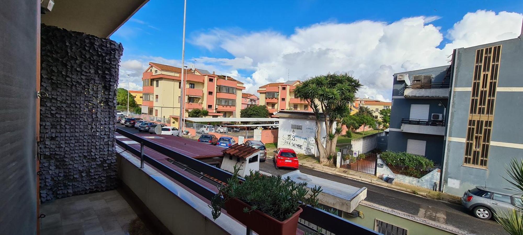 Em Holiday Apartment2 *